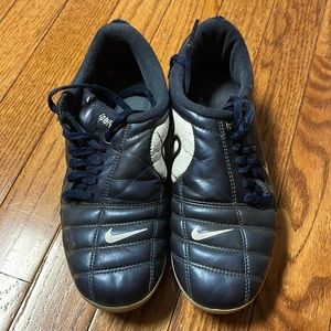 Nike navy & white soccer cleats size 2Y